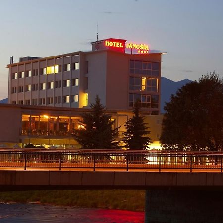 Hotel Janosik Liptovský Mikuláš المظهر الخارجي الصورة
