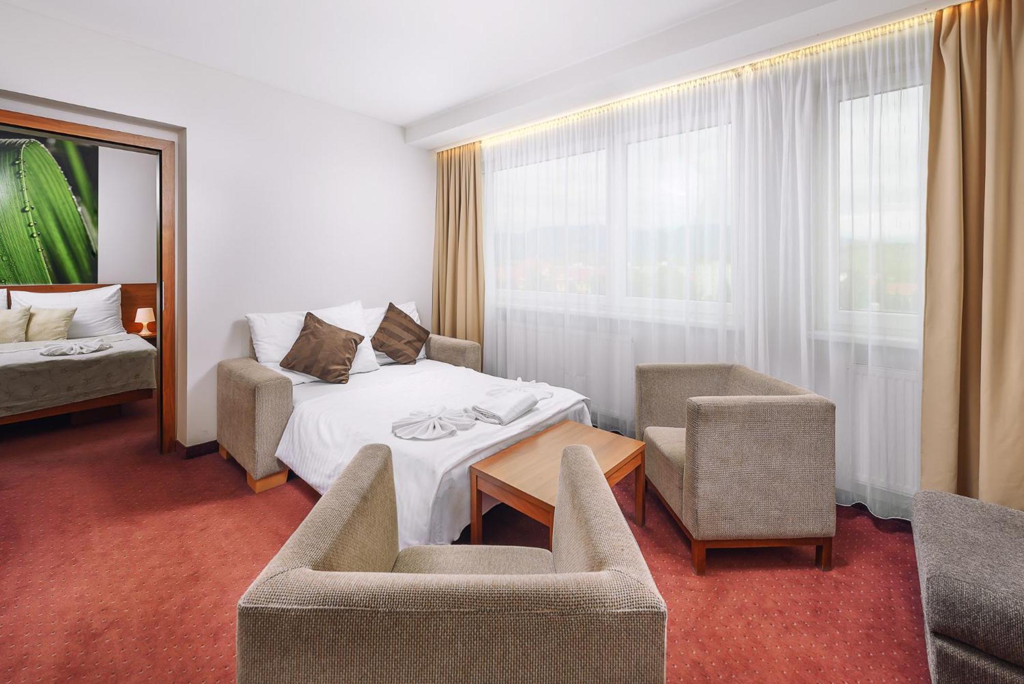 Hotel Janosik Liptovský Mikuláš المظهر الخارجي الصورة