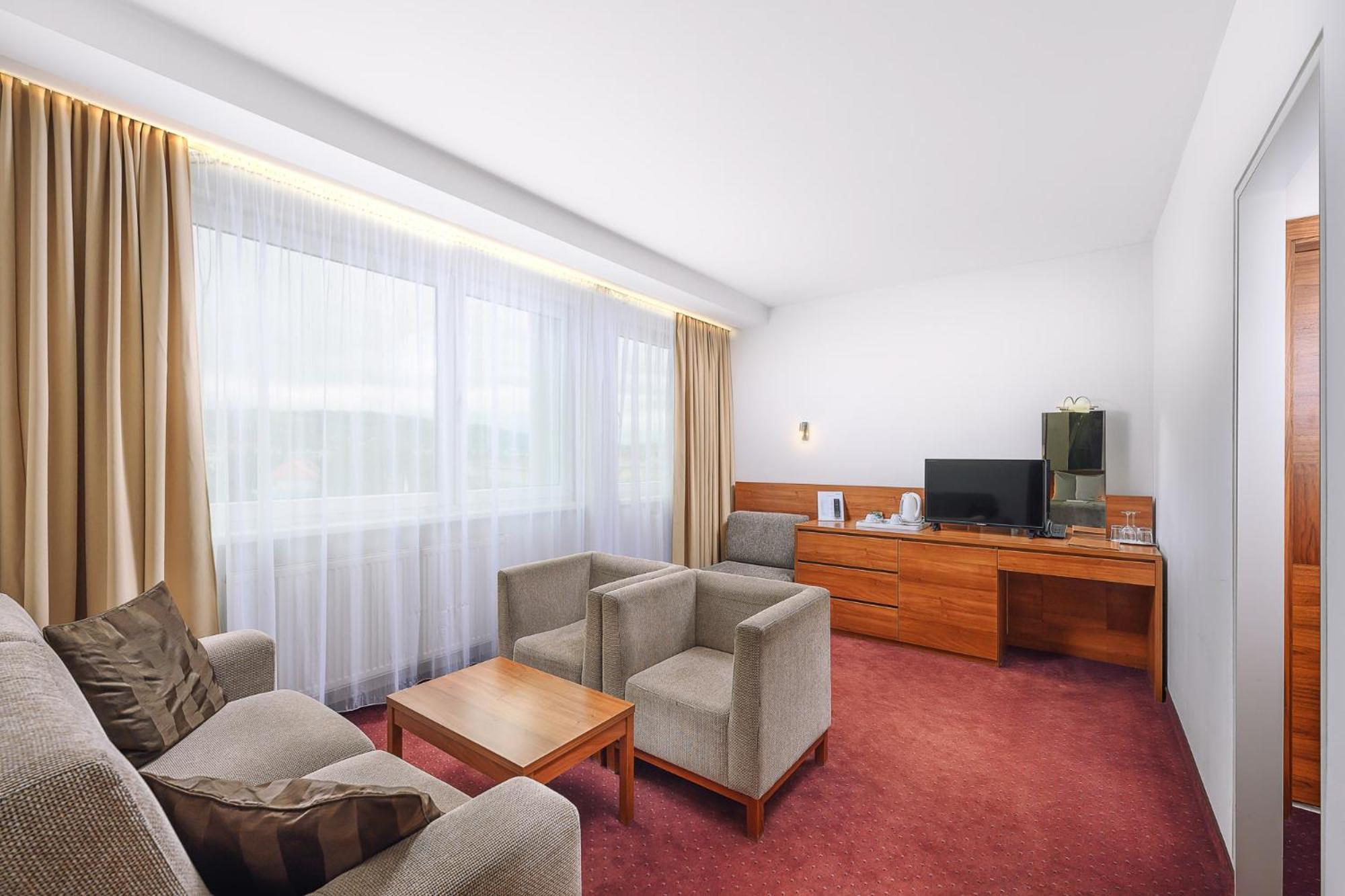 Hotel Janosik Liptovský Mikuláš المظهر الخارجي الصورة