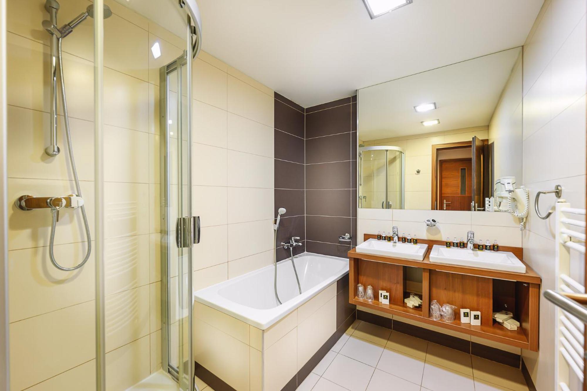 Hotel Janosik Liptovský Mikuláš المظهر الخارجي الصورة