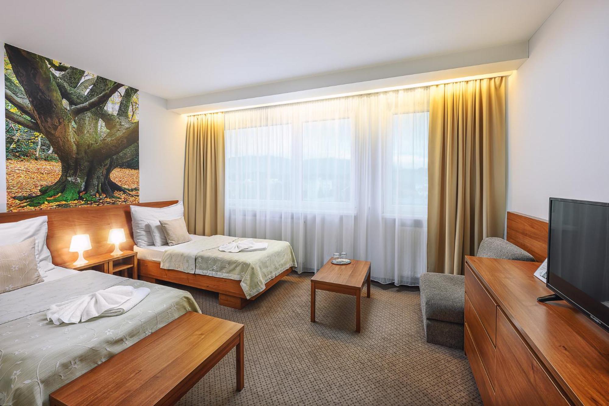 Hotel Janosik Liptovský Mikuláš المظهر الخارجي الصورة