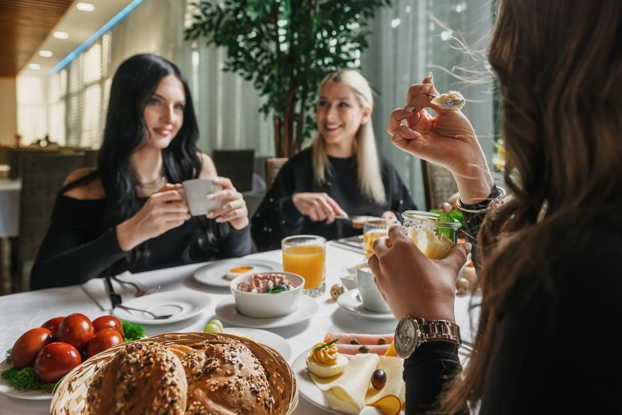 Hotel Janosik Liptovský Mikuláš المظهر الخارجي الصورة
