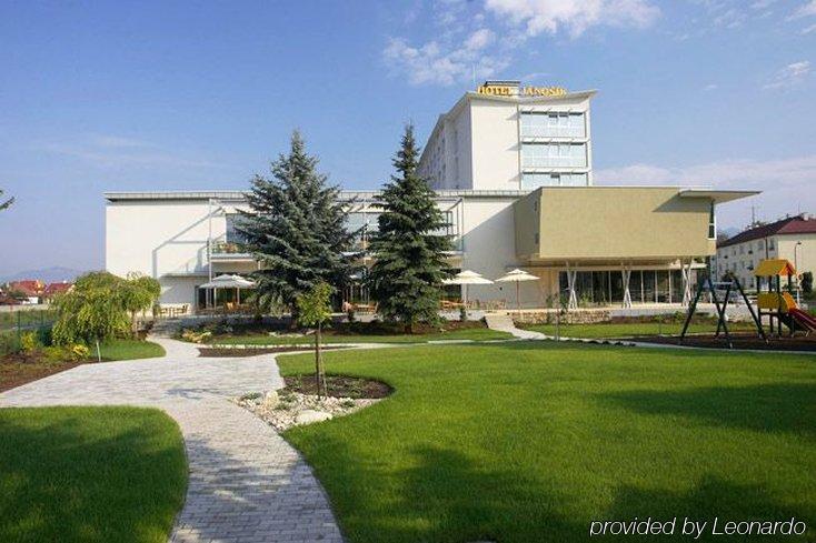 Hotel Janosik Liptovský Mikuláš المظهر الخارجي الصورة
