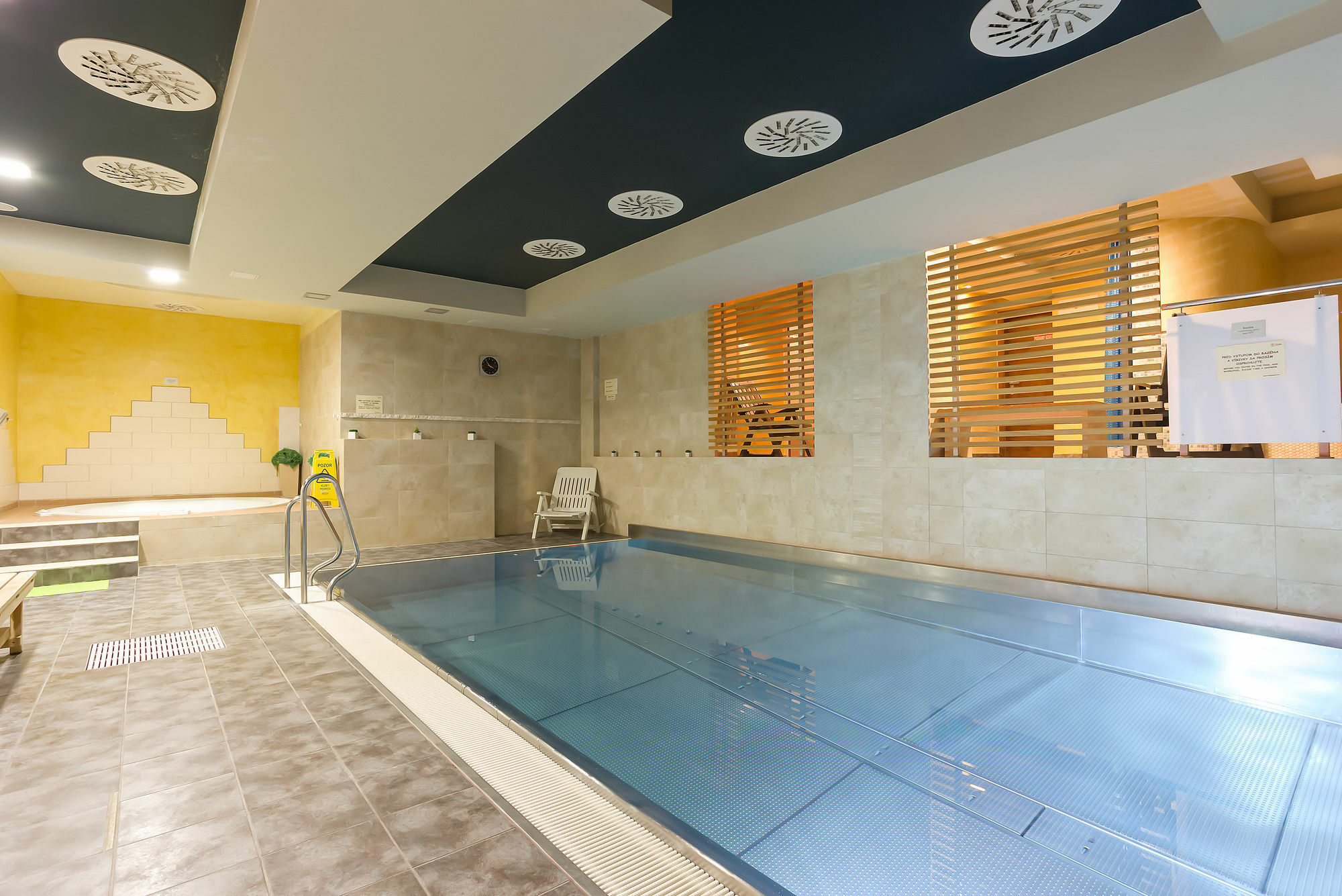 Hotel Janosik Liptovský Mikuláš المظهر الخارجي الصورة